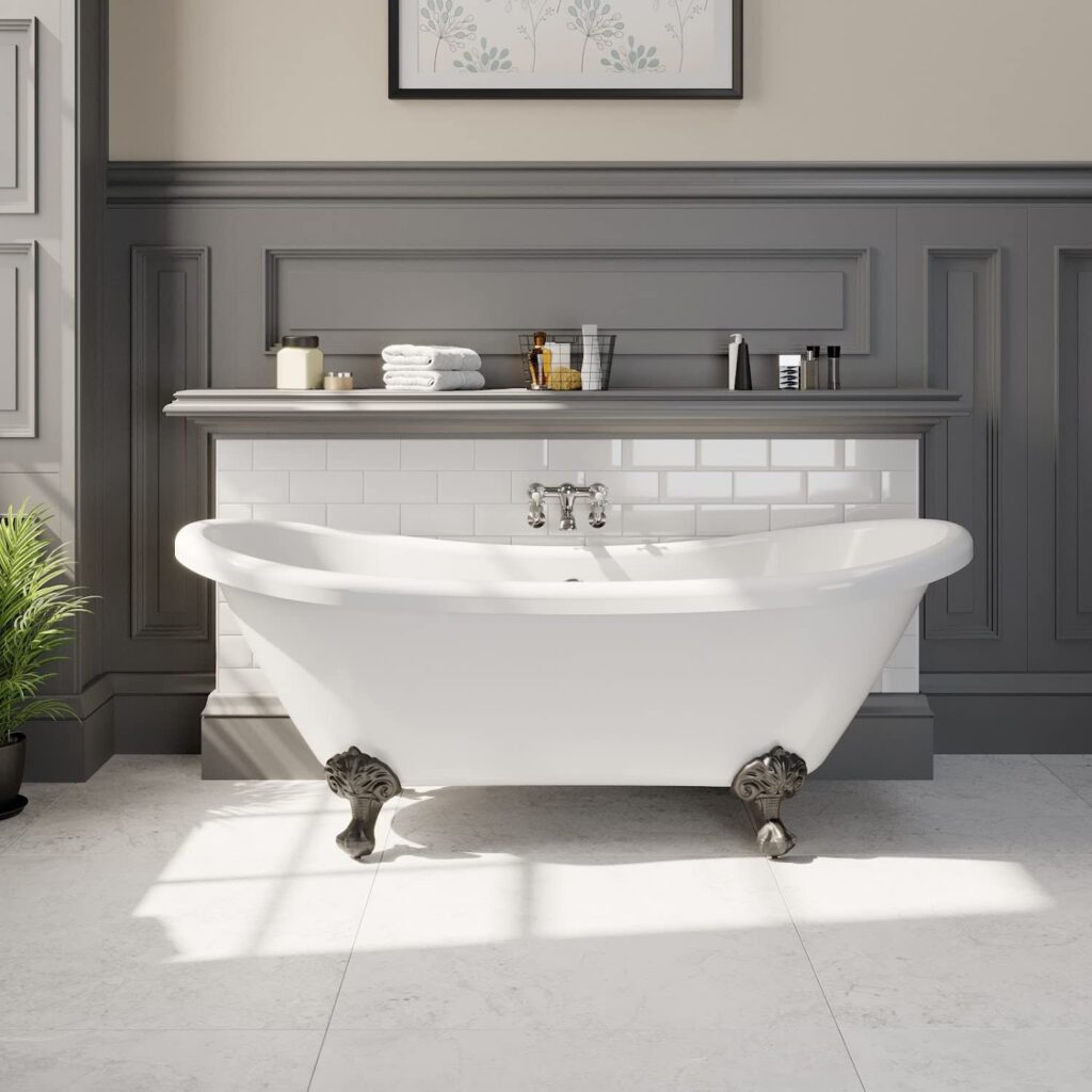 freestanding tub with clawfoot